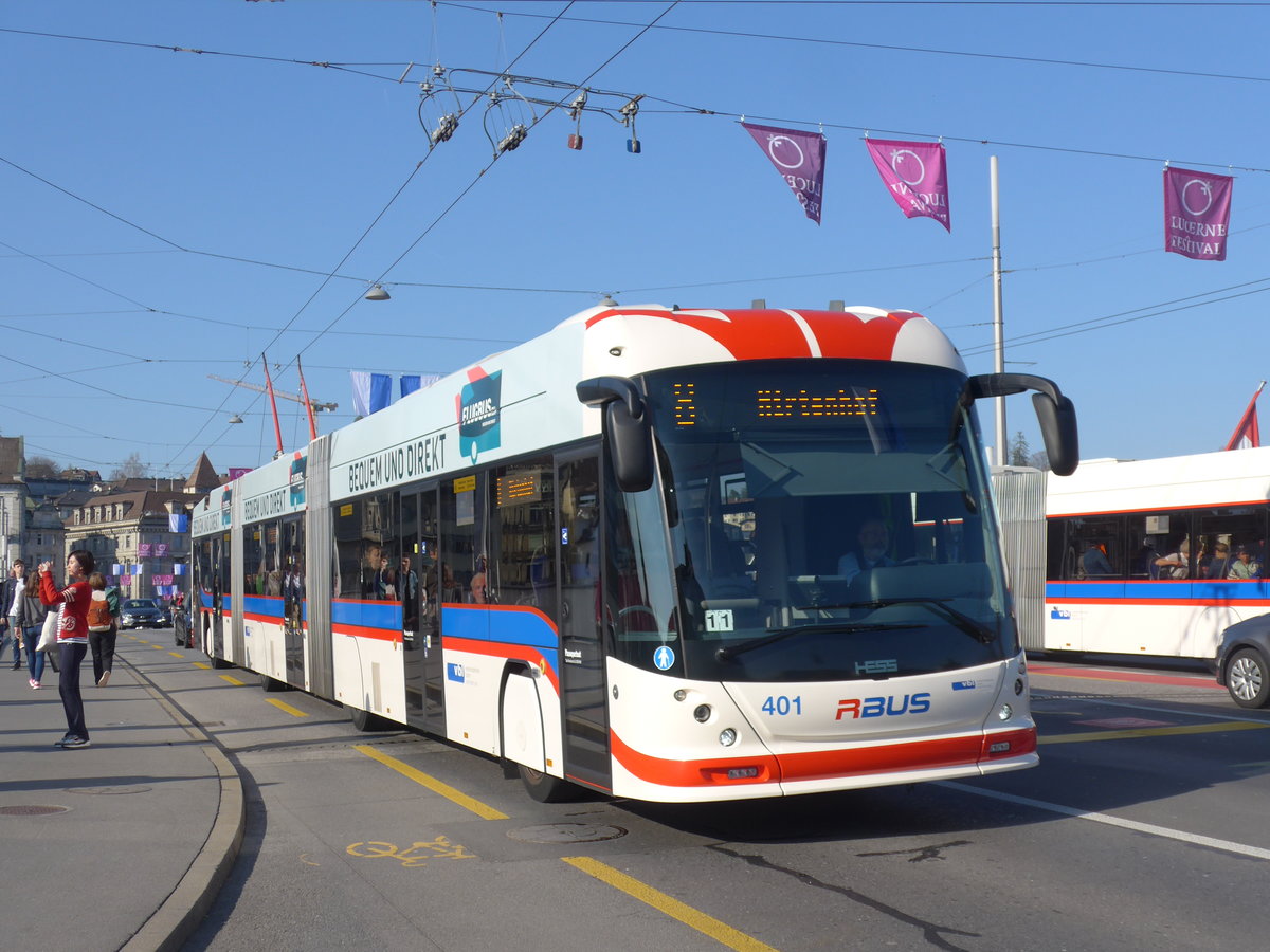 (203'374) - VBL Luzern - Nr. 401 - Hess/Hess Doppelgelenktrolleybus am 30. M�rz 2019 in Luzern, Bahnhofbr�cke