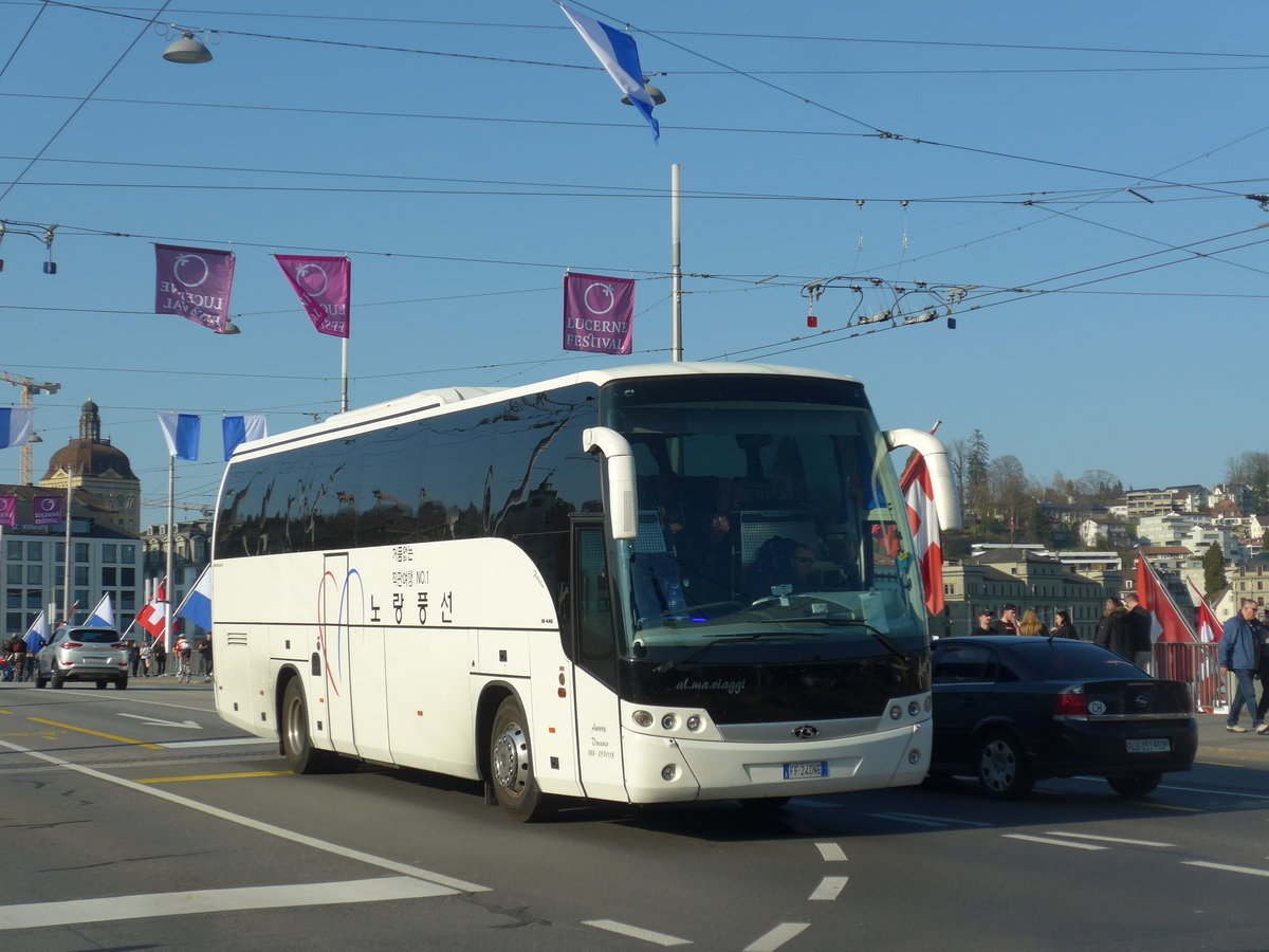 (203'396) - Aus Italien: Aurora Vincenco - FF-240 NE - MAN/Beulas am 30. M�rz 2019 in Luzern, Bahnhofbr�cke