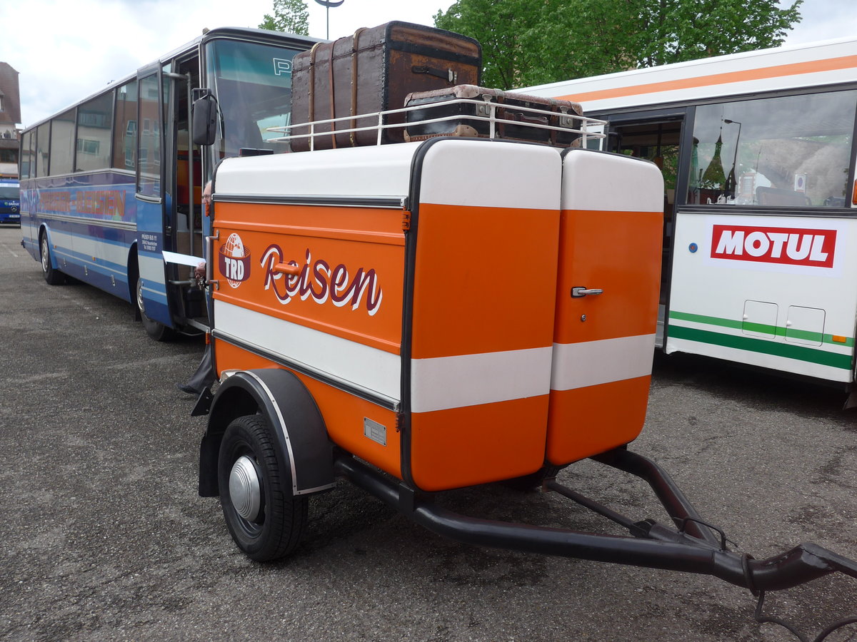 (204'034) - Aus Deutschland: TRD-Reisen, Dresden - DD-FF 71 - VEB-G�rlitz Gep�ckanh�nger (ex Feuerwehranh�nger) am 26. April 2019 in Haguenau, Parkplatz