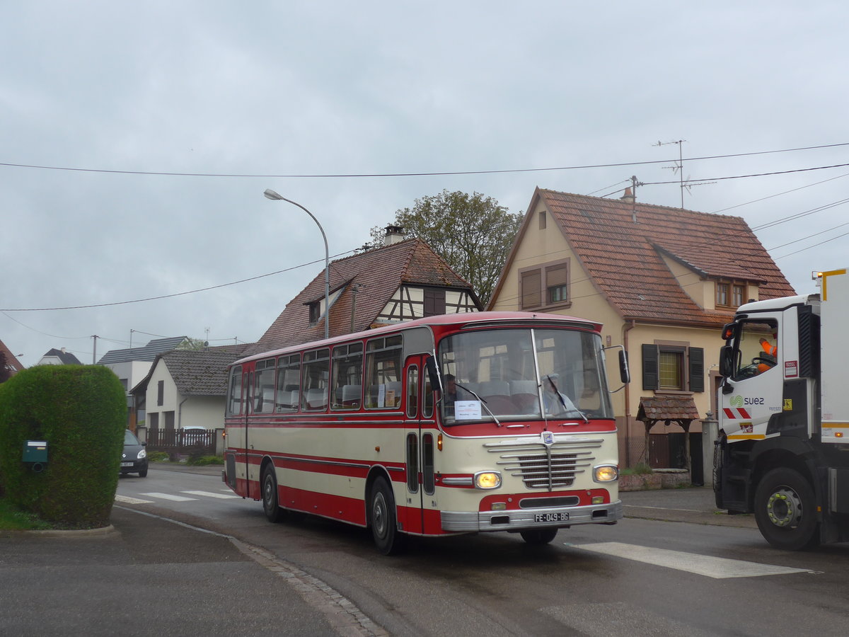 (204'236) - AAF Wissembourg - FE 049 BG - B�ssing (ex Cadusseau, Brand-Saint-Louis) am 27. April 2019 in Stundwiller, Rue Principale