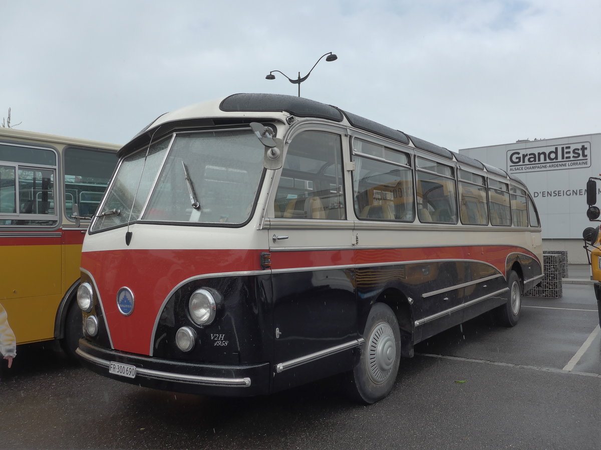 (204'413) - Aus der Schweiz: Schlapp, Cottens - FR 300'690 - Saurer/FHS (ex Fischer, Chur; ex Zumwald, Fribourg; ex Schwitter, Kandersteg; ex Winterhalder, Z�rich) am 27. April 2019 in Haguenau, Parkplatz