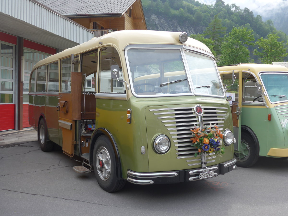 (206'276) - Nostalgieclub, Filzbach - SG 252'661 - FBW/R&J (ex Steiner, Kaltbrunn; ex Gr�nenfelder, Walenstadt) am 15. Juni 2019 in Elm, Station