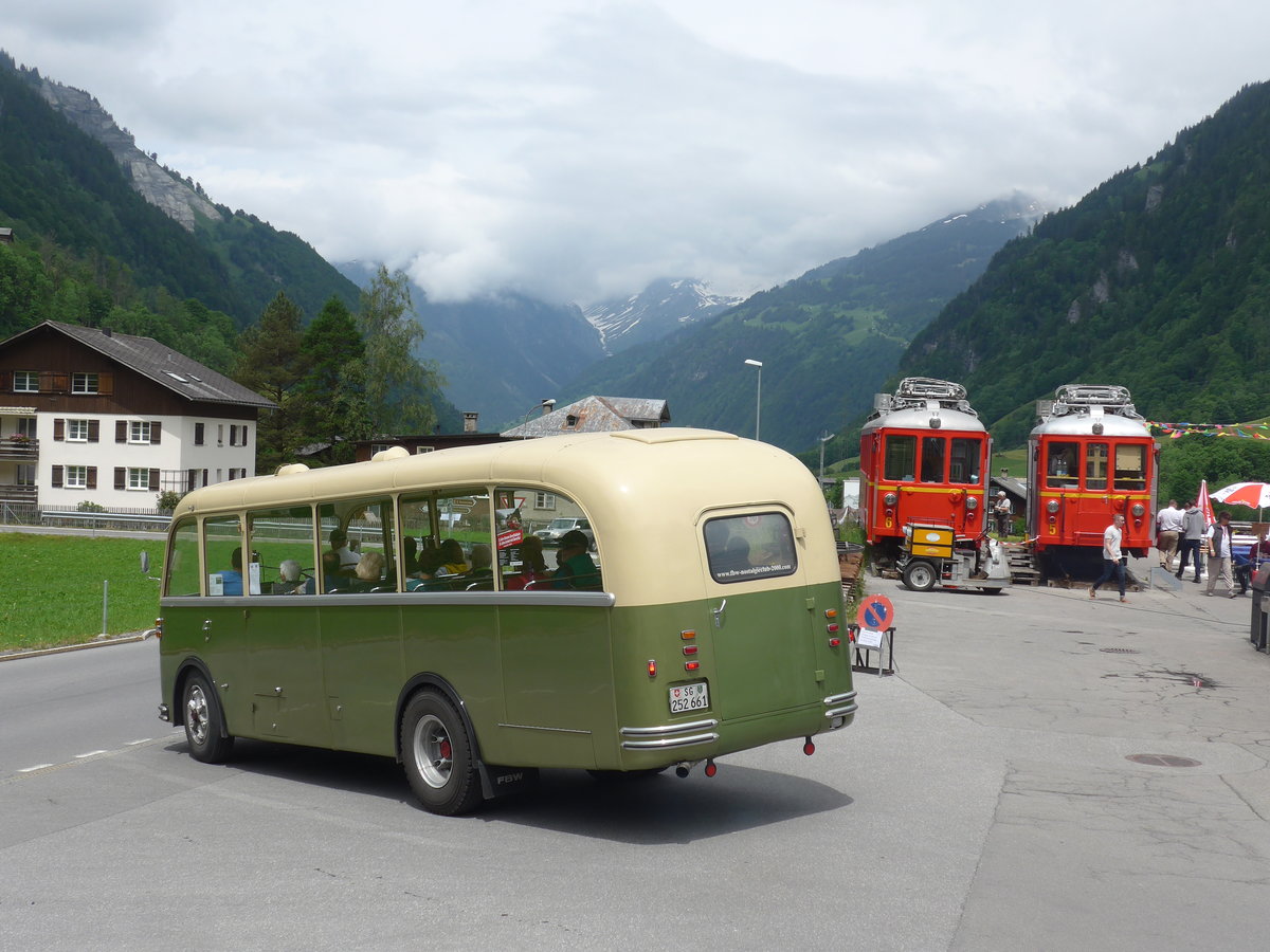 (206'402) - Nostalgieclub, Filzbach - SG 252'661 - FBW/R&J (ex Steiner, Kaltbrunn; ex Gr�nenfelder, Walenstadt) am 15. Juni 2019 in Elm, Station