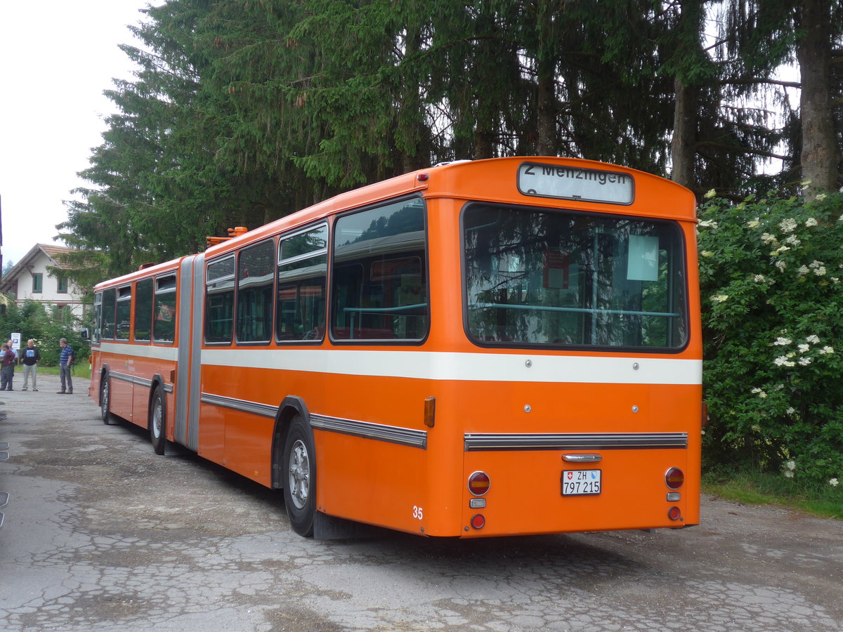 (206'481) - ZVB Zug (RWB) - Nr. 35/ZH 797'215 - FBW/Hess am 22. Juni 2019 beim Bahnhof H�swil