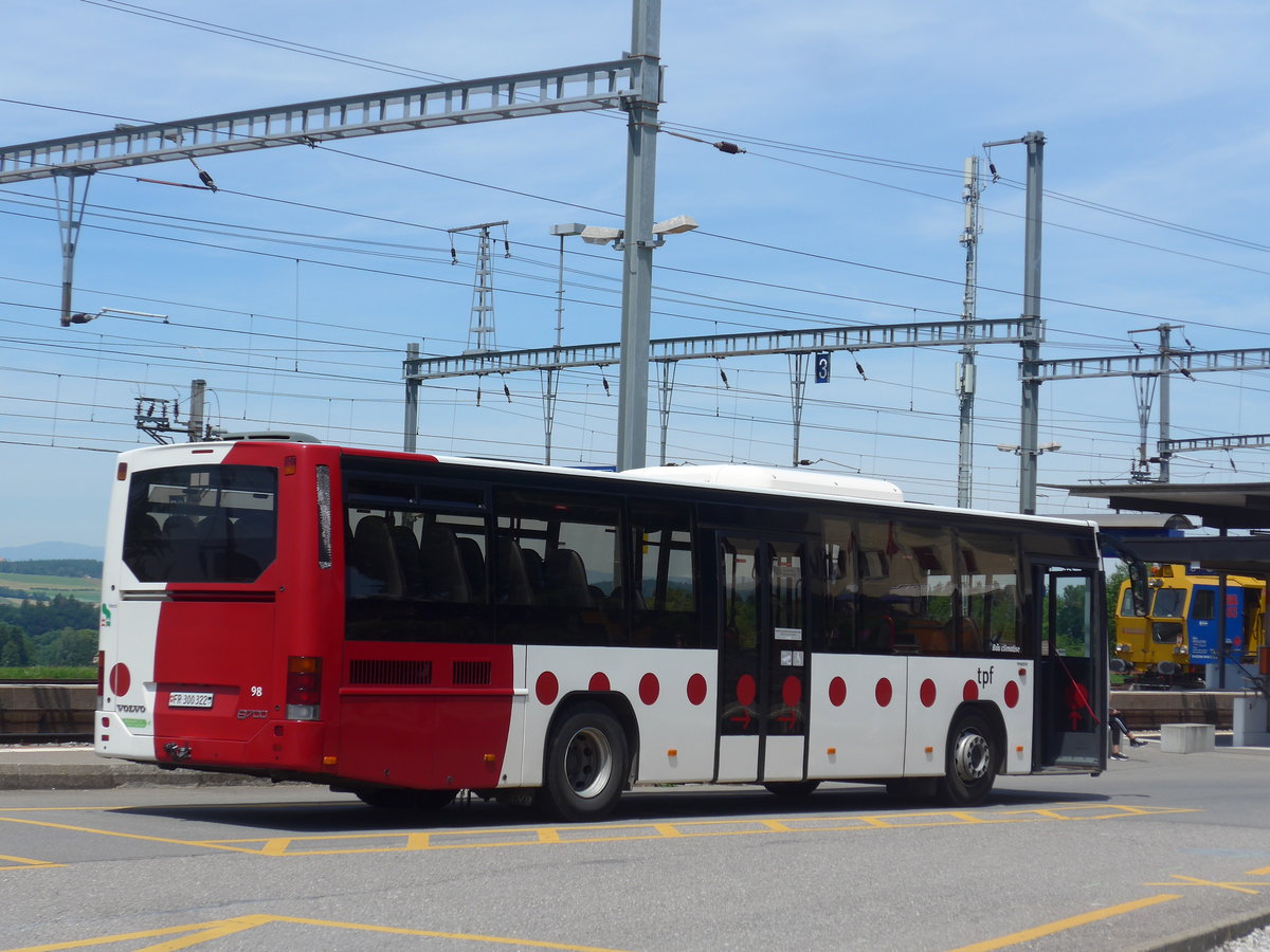 (206'797) - TPF Fribourg - Nr. 98/FR 300'322 - Volvo am 24. Juni 2019 beim Bahnhof Pal�zieux