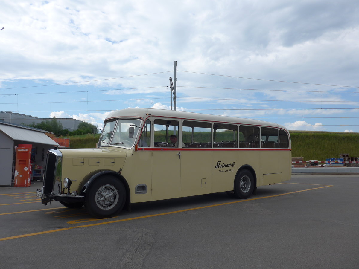 (207'445) - Steiner, Messen - SO 20'142 - Berna/Hess (ex B�rtschi, Biberen) am 7. Juli 2019 beim Bahnhof Biglen