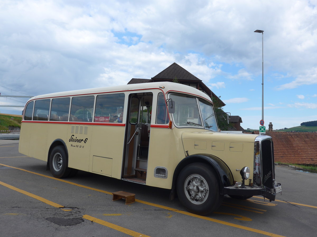 (207'447) - Steiner, Messen - SO 20'142 - Berna/Hess (ex B�rtschi, Biberen) am 7. Juli 2019 beim Bahnhof Biglen