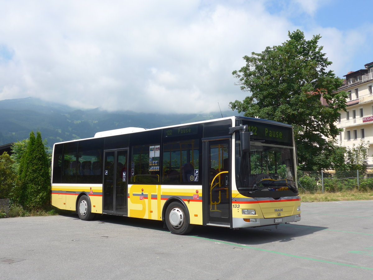 (207'685) - STI Thun - Nr. 133/BE 801'133 - MAN/G�ppel am 9. Juli 2019 beim Bahnhof Grindelwald (Einsatz AVG G.)