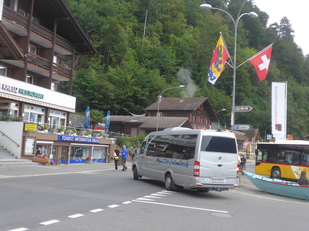 (209'206) - M�ller, Erlenbach - ZH 95'875 - Mercedes am 1. September 2019 beim Bahnhof Brienz