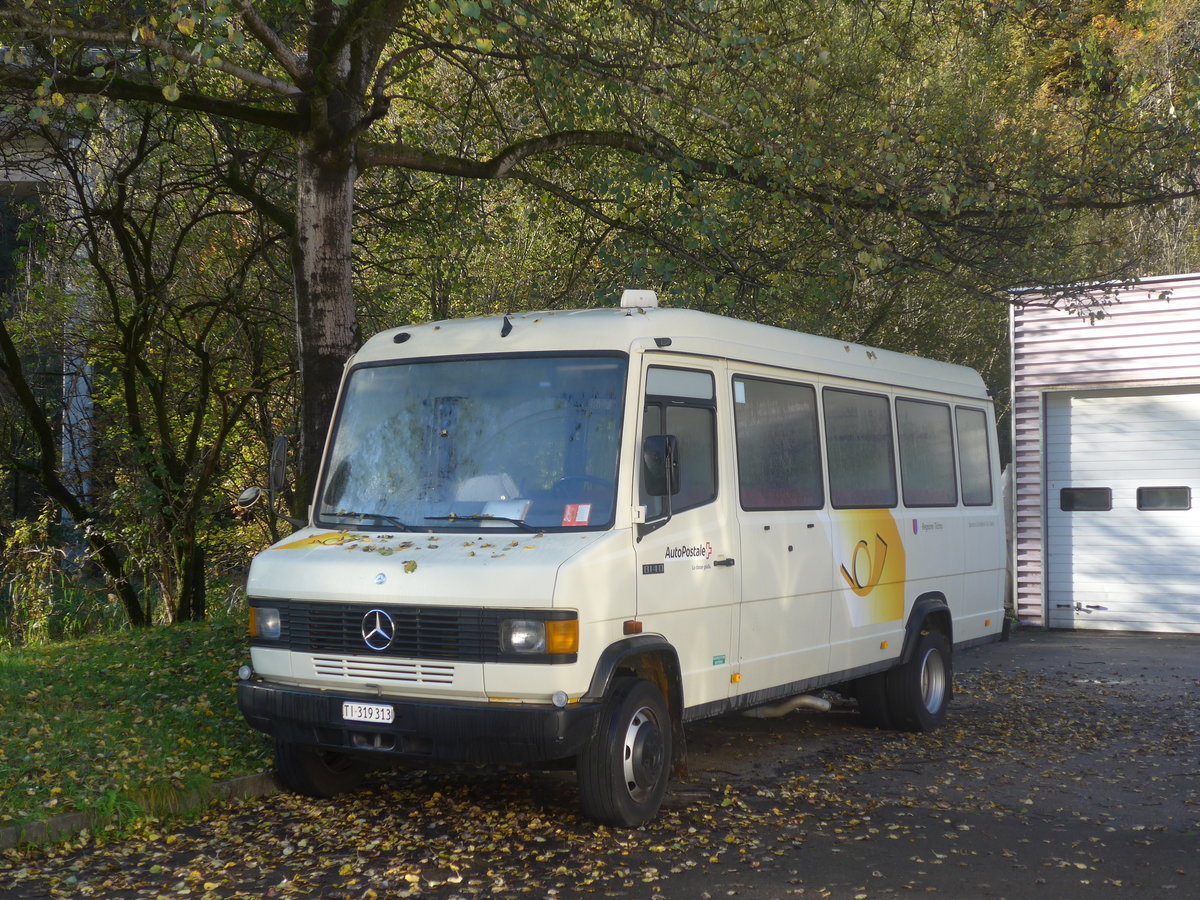 (210'512) - Barenco, Faido - TI 319'313 - Mercedes (ex Autopostale, Muggio; ex Autopostale, Mendrisio; ex Malacrida, Mendrisio Nr. 36) am 26. Oktober 2019 in Faido, Garage (mit Jahrgang 1991 vermutlich �ltestes Postauto, das noch im Betrieb ist)