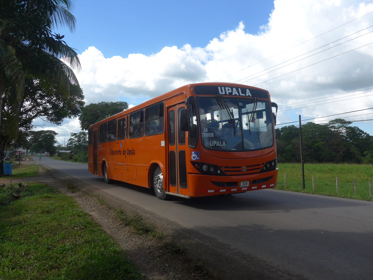 (212'217) - Transnorte de Upala, San Jos� - 2629 - VW am 23. November 2019 in Upala, Tankstelle