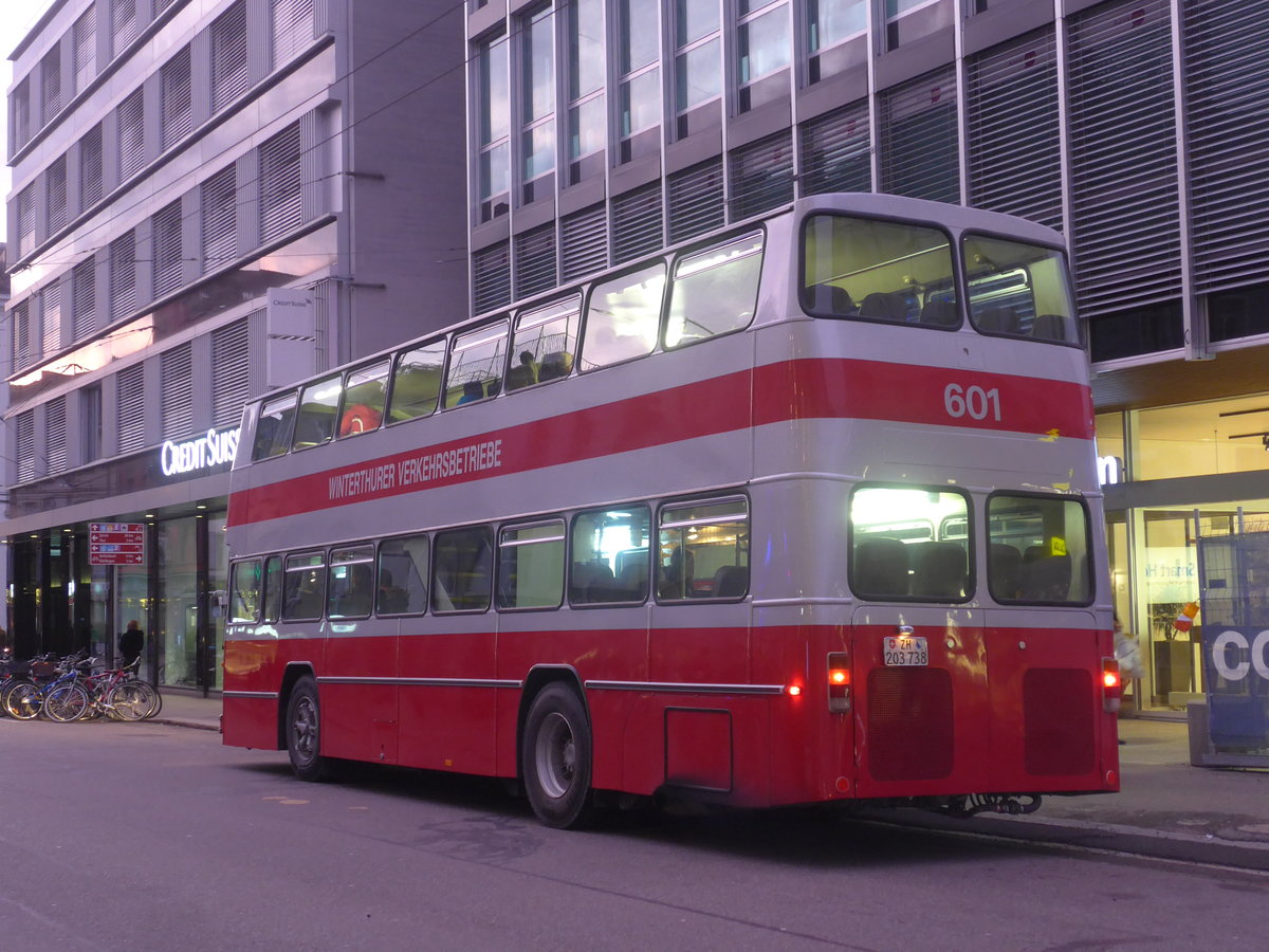 (212'672) - WV Winterthur - Nr. 601/ZH 203'738 - B�ssing (ex Nr. 201; ex Amt f�r Luftverkehr, Z�rich Nr. 47; ex Swissair, Z�rich Nr. 23) am 7. Dezember 2019 in Winterthur, Schmidgasse