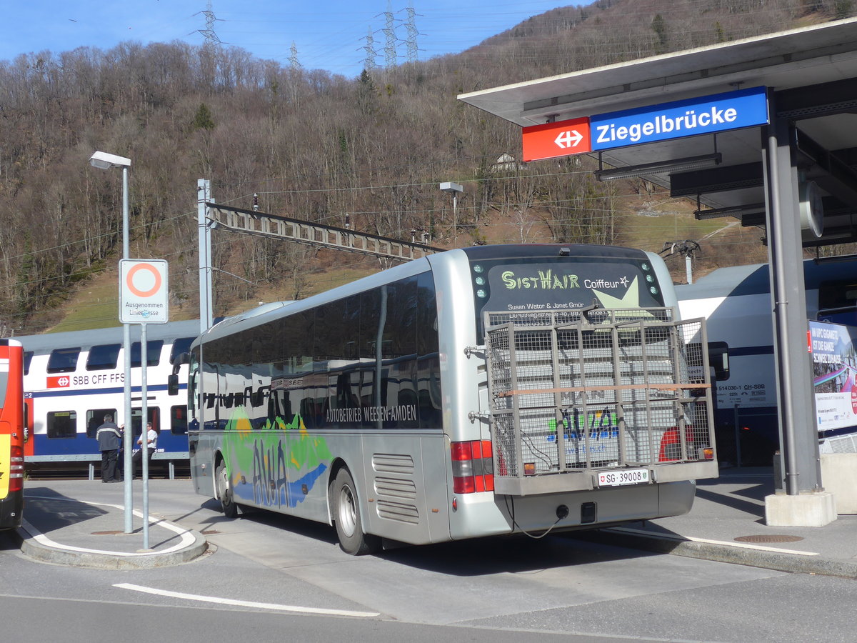 (214'187) - AWA Amden - Nr. 8/SG 39'008 - MAN am 15. Februar 2020 beim Bahnhof Ziegelbr�cke