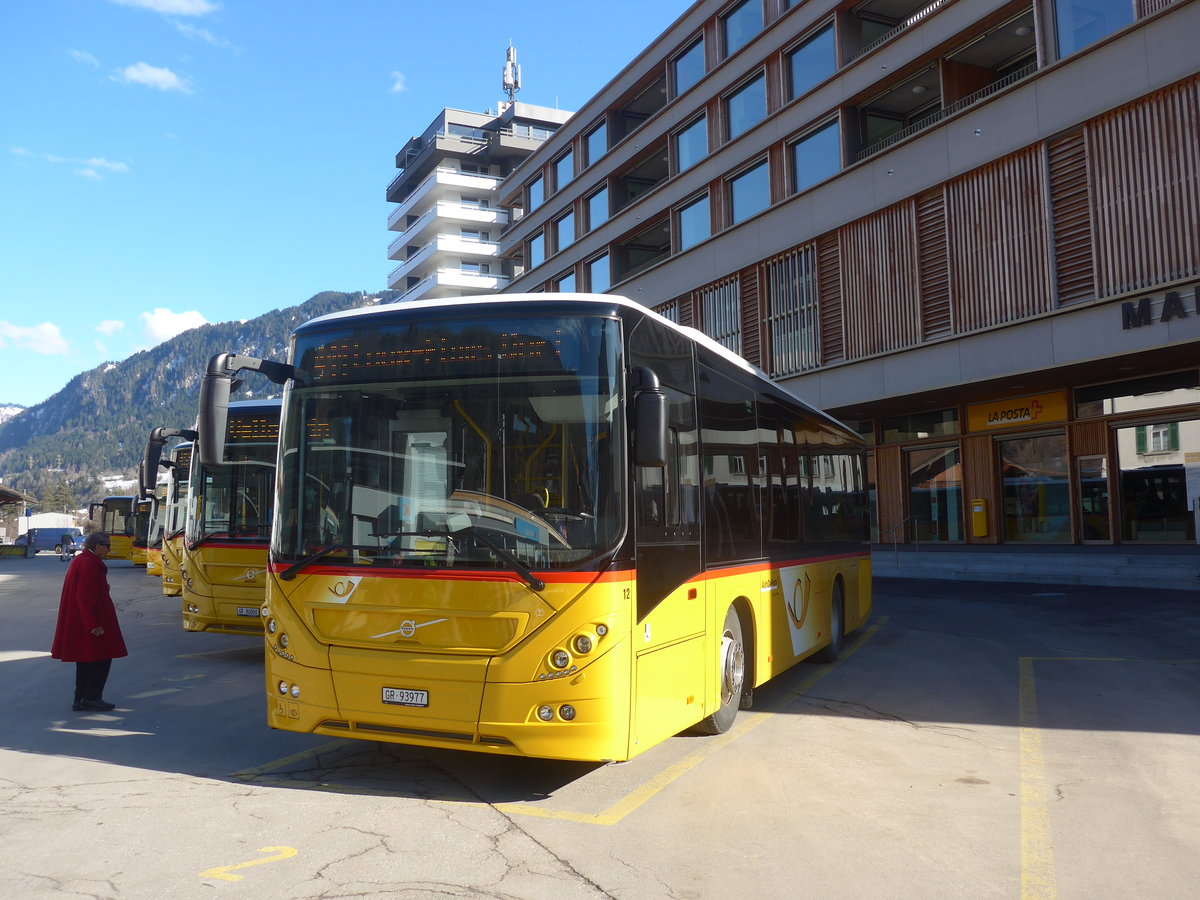 (215'011) - Fontana, Ilanz - Nr. 12/GR 93'977 - Volvo am 1. M�rz 2020 beim Bahnhof Ilanz