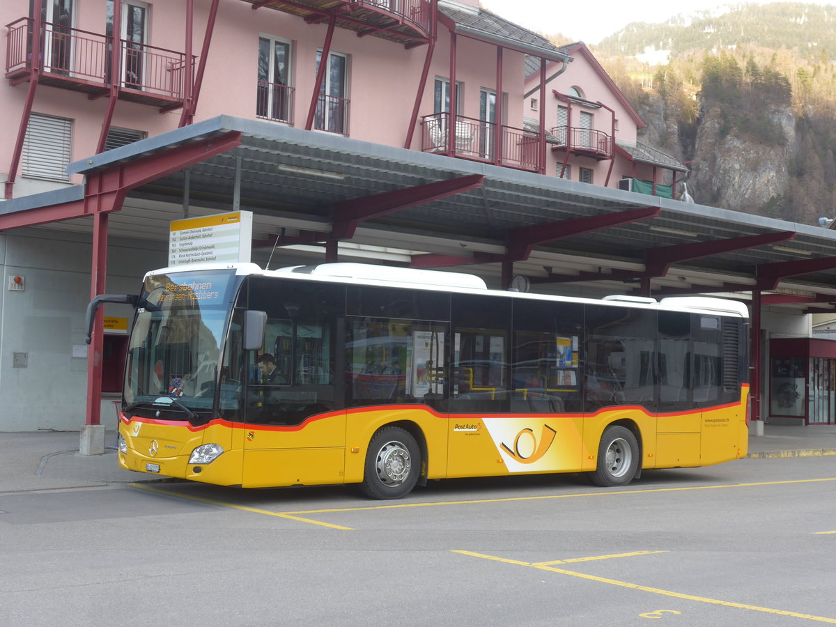 (215'101) - Fl�ck, Brienz - Nr. 21/BE 623'971 - Mercedes am 8. M�rz 2020 in Meiringen, Postautostation