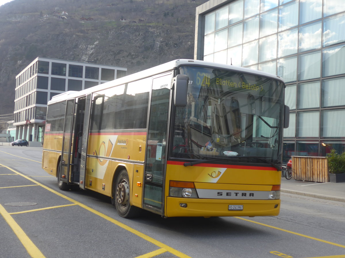(215'183) - PostAuto Wallis - VS 241'967 - Setra (ex Zerzuben, Visp-Eyholz Nr. 65) am 14. M�rz 2020 beim Bahnhof Brig