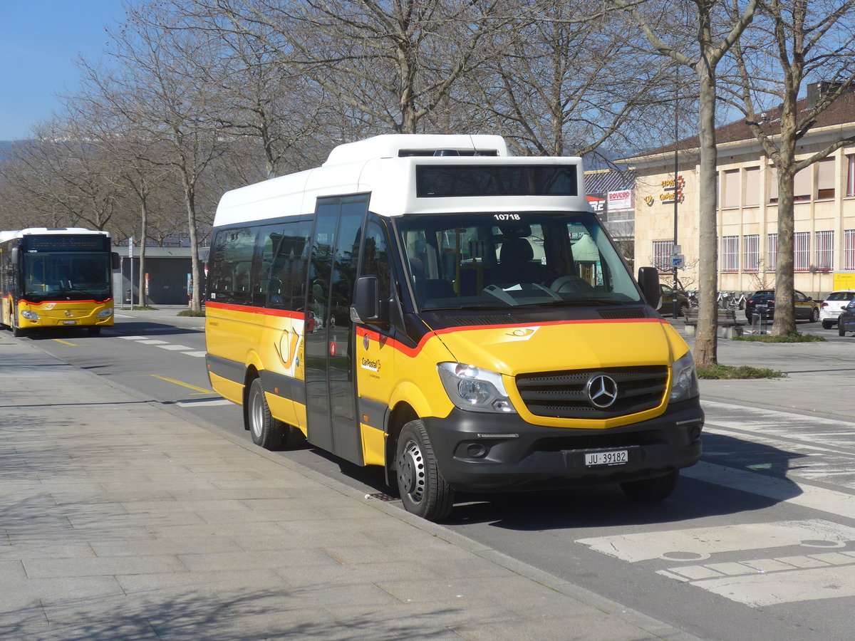 (215'226) - CarPostal Ouest - JU 39'182 - Mercedes am 15. M�rz 2020 beim Bahnhof Yverdon
