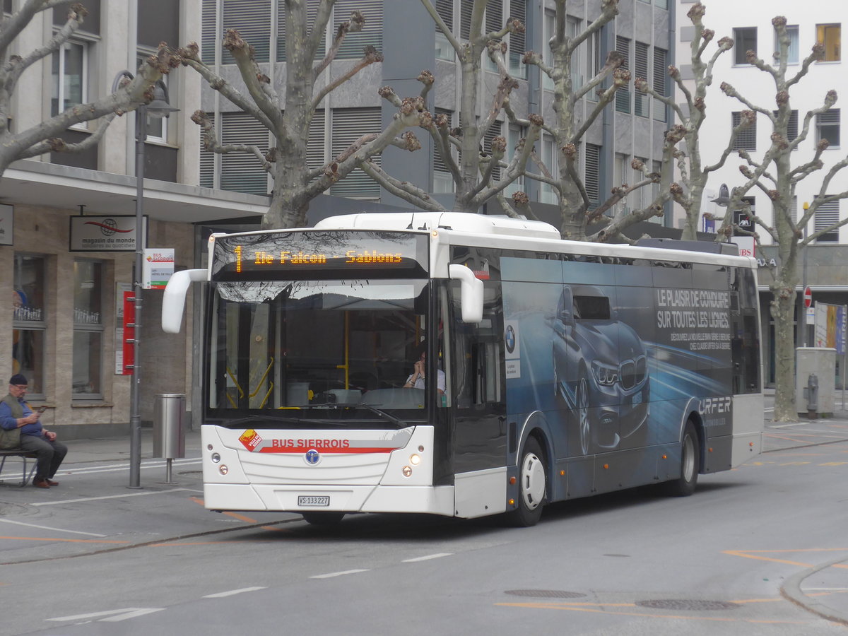 (215'343) - BS Sierre - VS 133'227 - Temsa am 20. M�rz 2020 beim Bahnhof Sierre