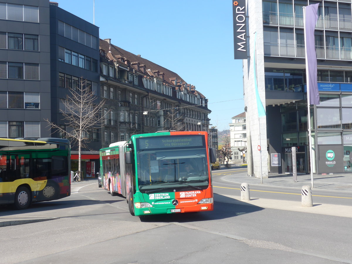 (215'500) - STI Thun - Nr. 137/BE 801'137 - Mercedes am 24. M�rz 2020 beim Bahnhof Thun