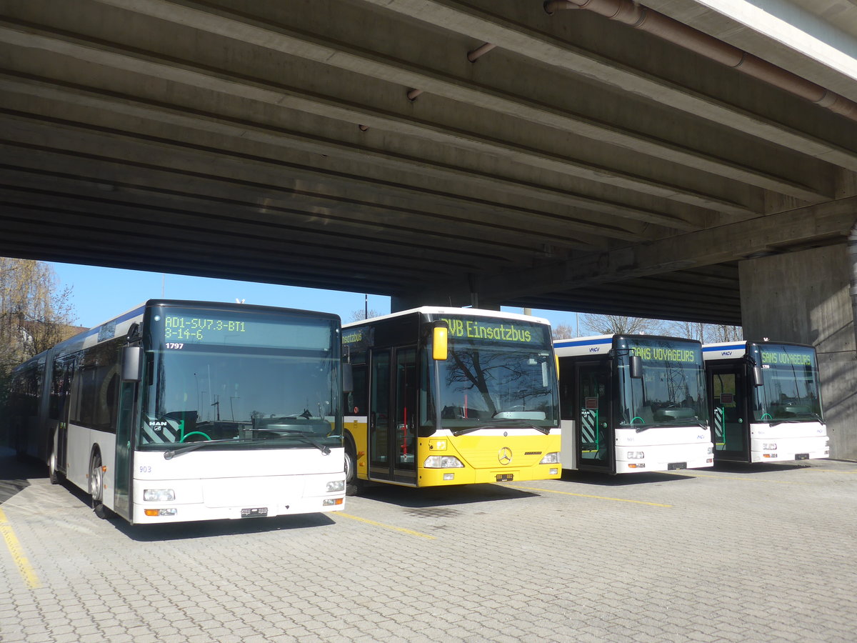 (215'839) - VMCV Clarens - Nr. 903 - MAN (ex transN, La Chaux-de-Fonds Nr. 242; ex TN Neuch�tel Nr. 242) am 4. April 2020 in Kerzers, Murtenstrasse