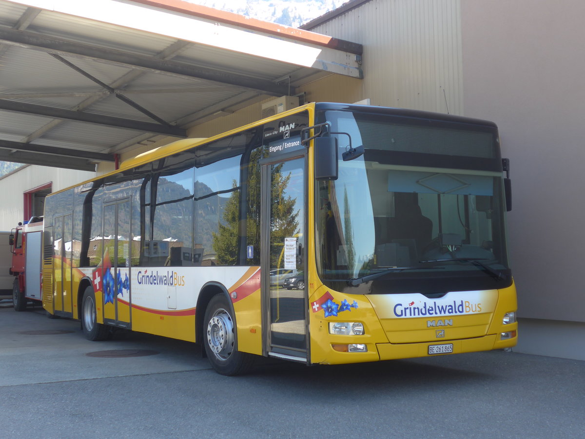(216'071) - Grindelwaldbus, Gindelwald - Nr. 11/BE 261'865 - MAN/G�ppel am 15. April 2020 in Interlaken, Postgarage