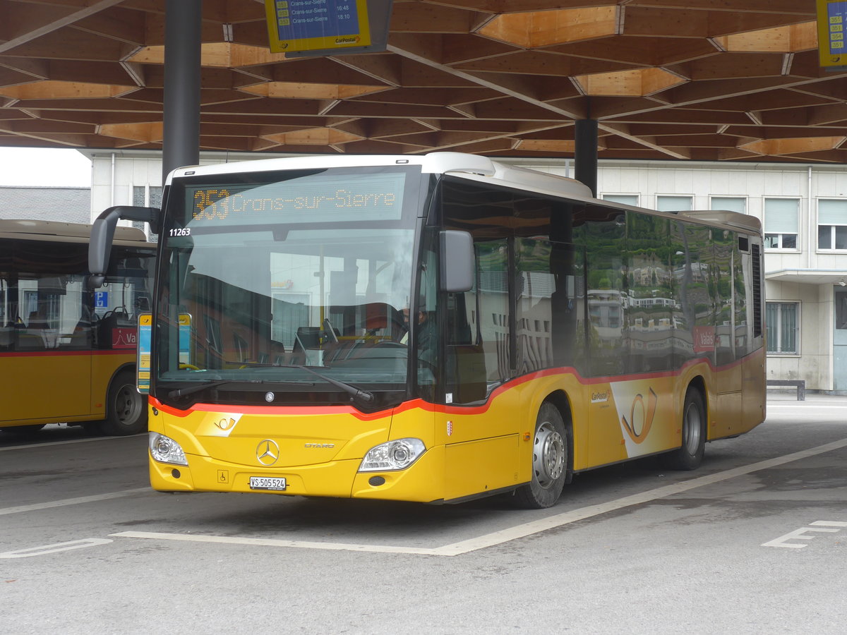 (216'703) - PostAuto Wallis - Nr. 43/VS 505'524 - Mercedes am 2. Mai 2020 beim Bahnhof Sion