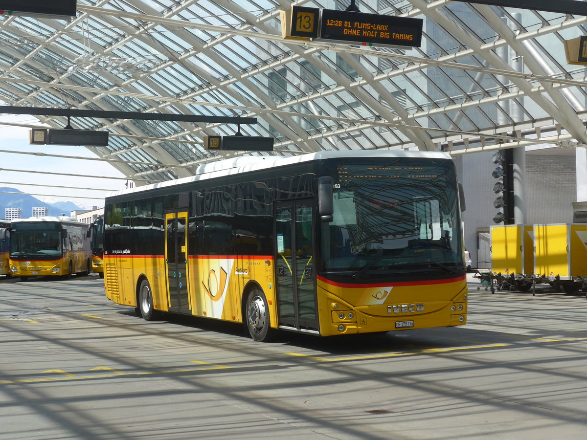 (217'205) - PostAuto Graub�nden - GR 179'714 - Iveco am 23. Mai 2020 in Chur, Postautostation
