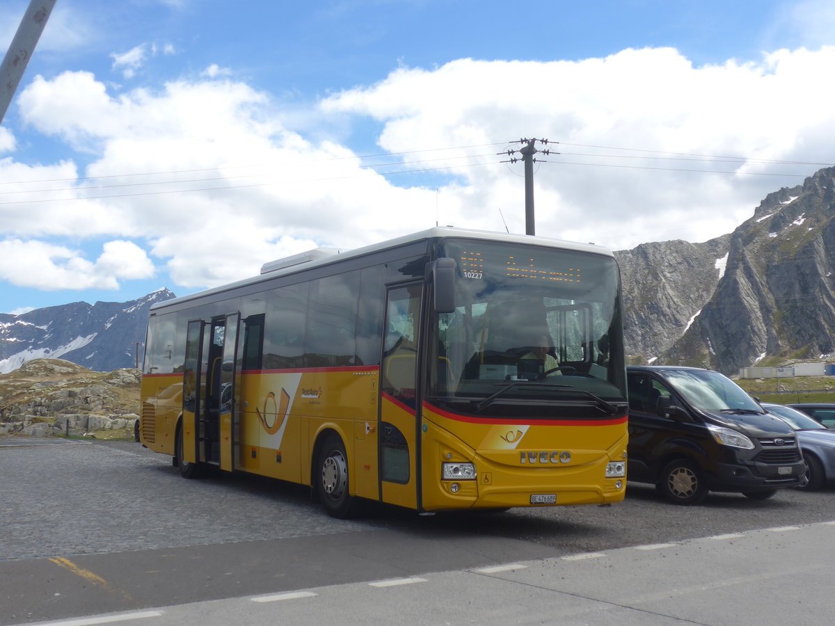 (218'118) - PostAuto Bern - BE 476'689 - Iveco am 21. Juni 2020 in Gotthard, Passh�he
