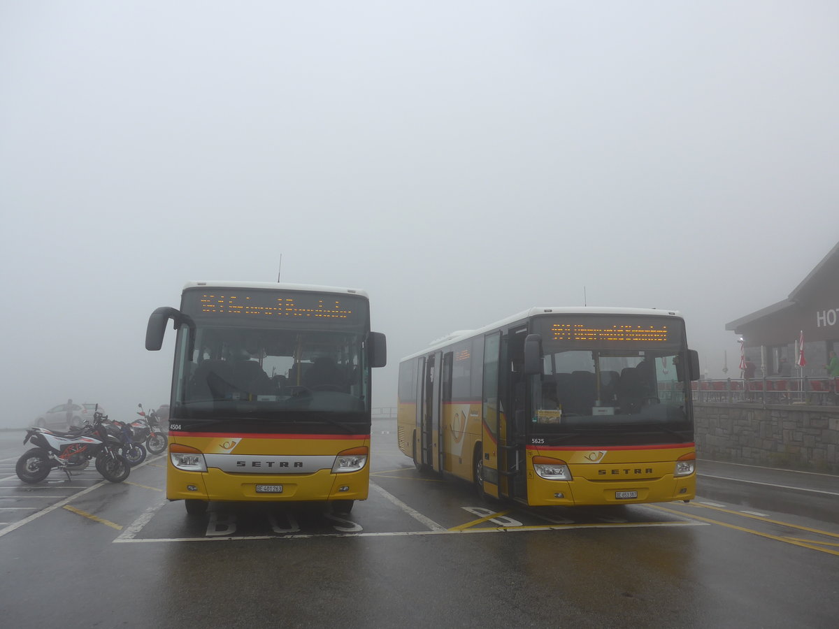 (219'899) - PostAuto Bern - BE 401'263 - Setra (ex AVG Meiringen Nr. 63) + Nr. 70/BE 653'387 - Setra am 22. August 2020 in Grimsel, Passh�he