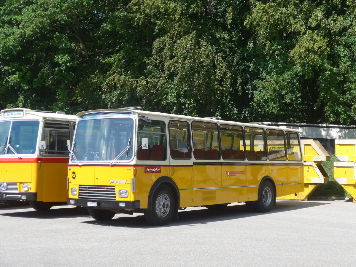 (220'097) - Wittig, N�rensdorf - ZH 205'322 - FBW/FHS (ex Tiemann, Oetwil Nr. 6; ex B�tra, Birr Nr. 28; ex Autocca, Visp; ex P 24'186) am 23. August 2020 in Burgdorf, �kihof Ziegelgut