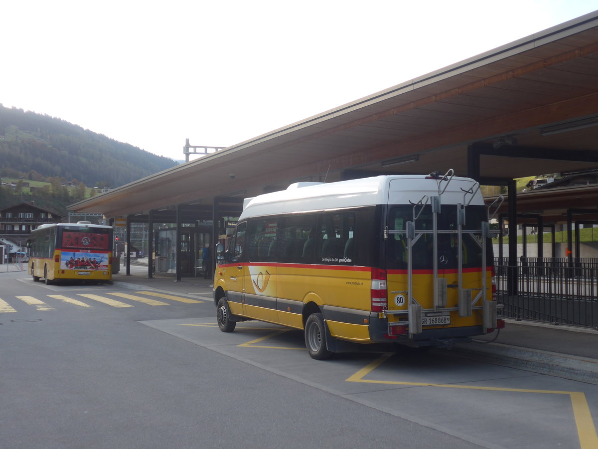 (222'175) - PostAuto Graub�nden - GR 168'868 - Mercedes am 20. Oktober 2020 beim Bahnhof K�blis