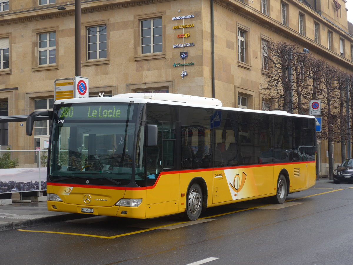 (224'006) - CarPostal Ouest - NE 98'404 - Mercedes am 7. M�rz 2021 beim Bahnhof Neuch�tel
