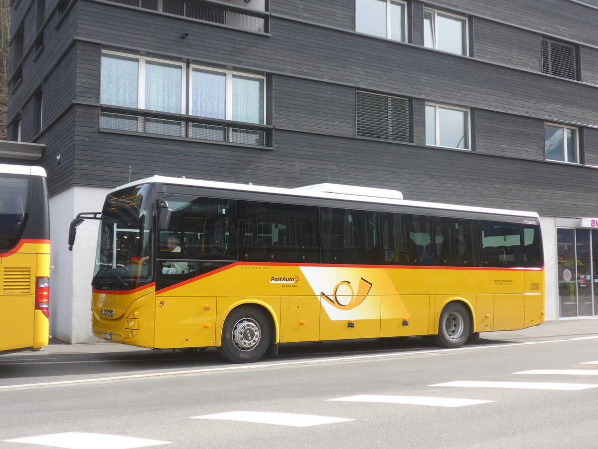 (224'080) - Fl�ck, Brienz - Nr. 25/BE 868'725 - Iveco am 13. M�rz 2021 beim Bahnhof Giswil