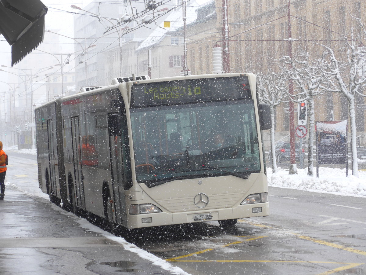 (224'152) - Interbus, Yverdon - Nr. 208/NE 231'208 - Mercedes (ex BSU Solothurn Nr. 40) am 14. M�rz 2021 beim Bahnhof La Chaux-de-Fonds (Einsatz CarPostal)