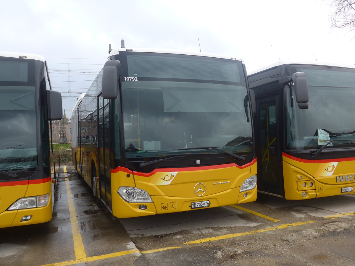 (224'188) - CarPostal Ouest - VD 205'674 - Mercedes am 14. M�rz 2021 in Yverdon, Garage