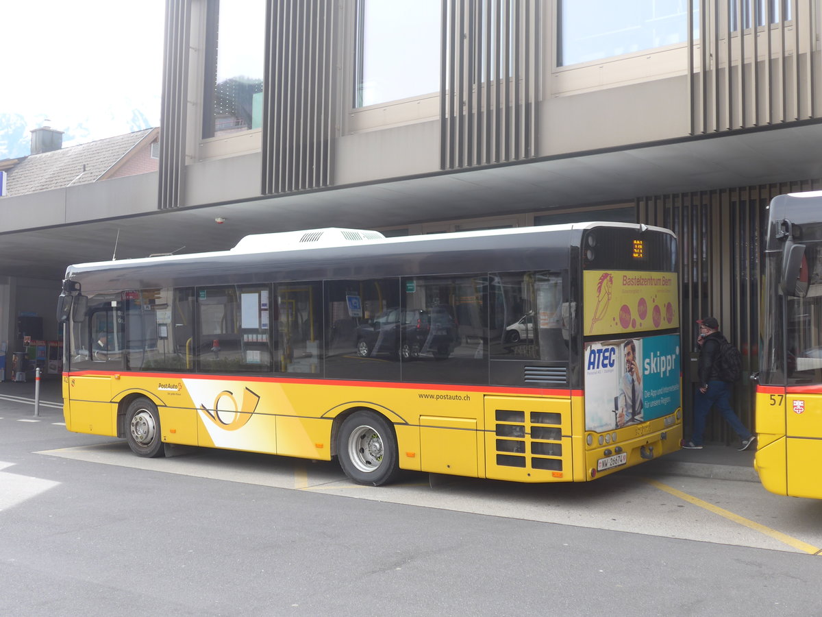 (224'853) - PostAuto Zentralschweiz - Nr. 42/NW 26'674 - Solaris (ex Nr. 11; ex PostAuto Bern Nr. 13; ex Klopfstein, Laupen Nr. 13) am 5. April 2021 beim Bahnhof Stansstad