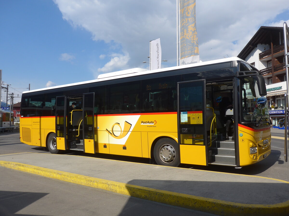 (225'187) - Fl�ck, Brienz - Nr. 9/BE 156'358 - Iveco am 21. April 2021 beim Bahnhof Brienz