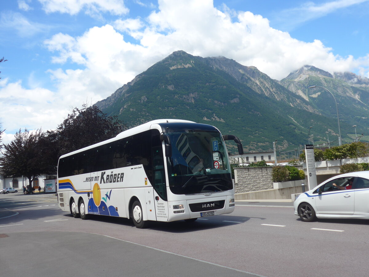 (226'530) - Aus Deutschland: Kr�ber, Viersen - VIE-MZ 987 - MAN am 17. Juli 2021 beim Bahnhof Martigny