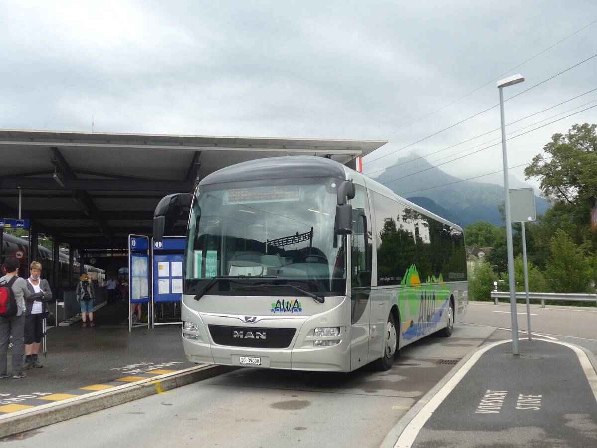 (226'795) - AWA Amden - Nr. 8/SG 39'008 - MAN am 25. Juli 2021 beim Bahnhof Ziegelbr�cke