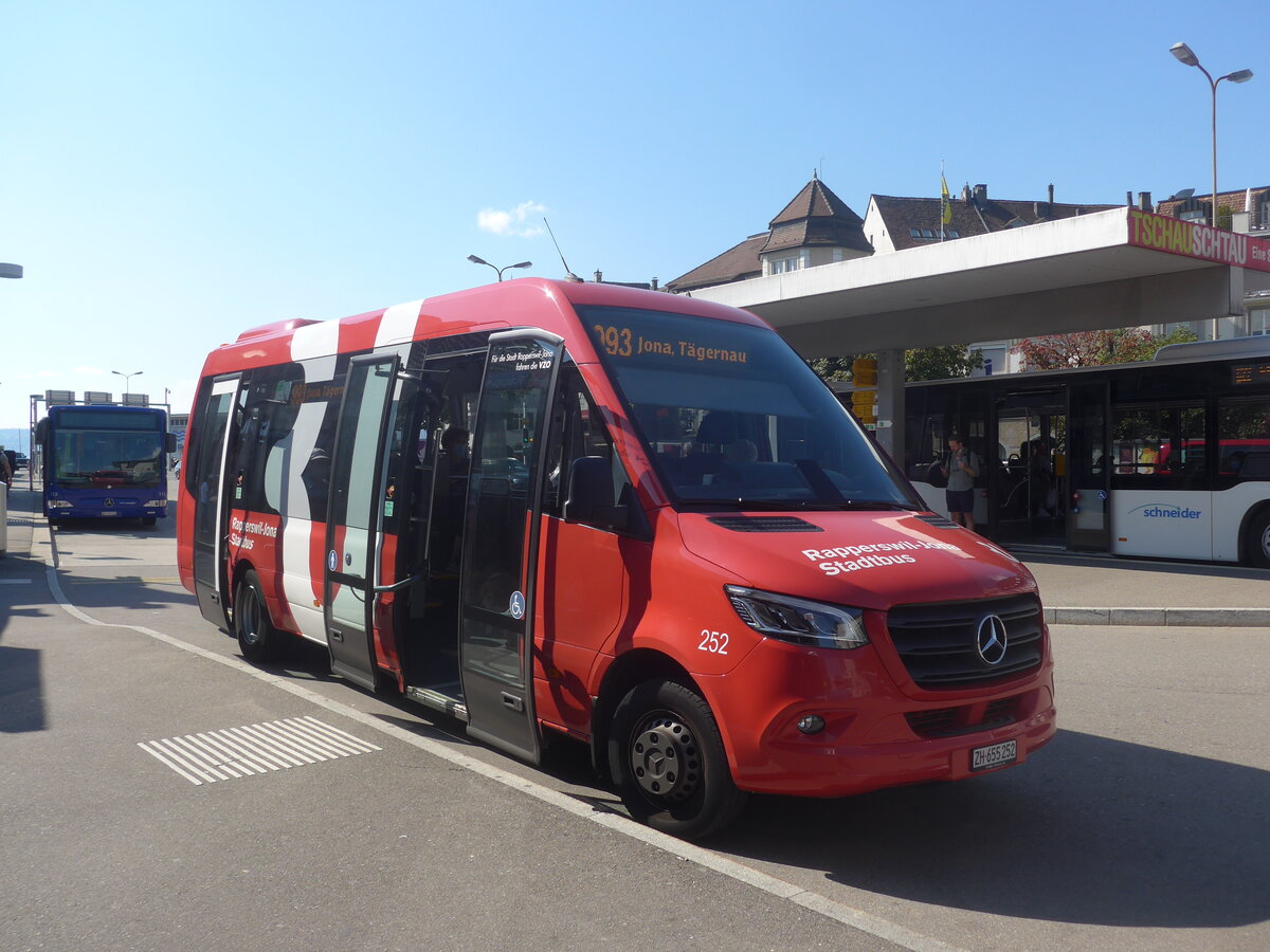 (227'787) - VZO Gr�ningen - Nr. 252/ZH 655'252 - Mercedes am 4. September 2021 beim Bahnhof Rapperswil