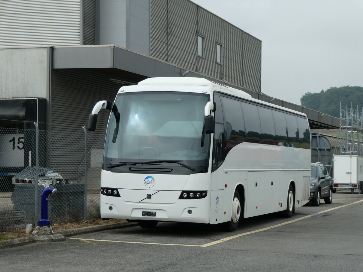 (228'261) - L�man Tours, Pr�verenges - Volvo am 25. September 2021 in Daillens, Planzer