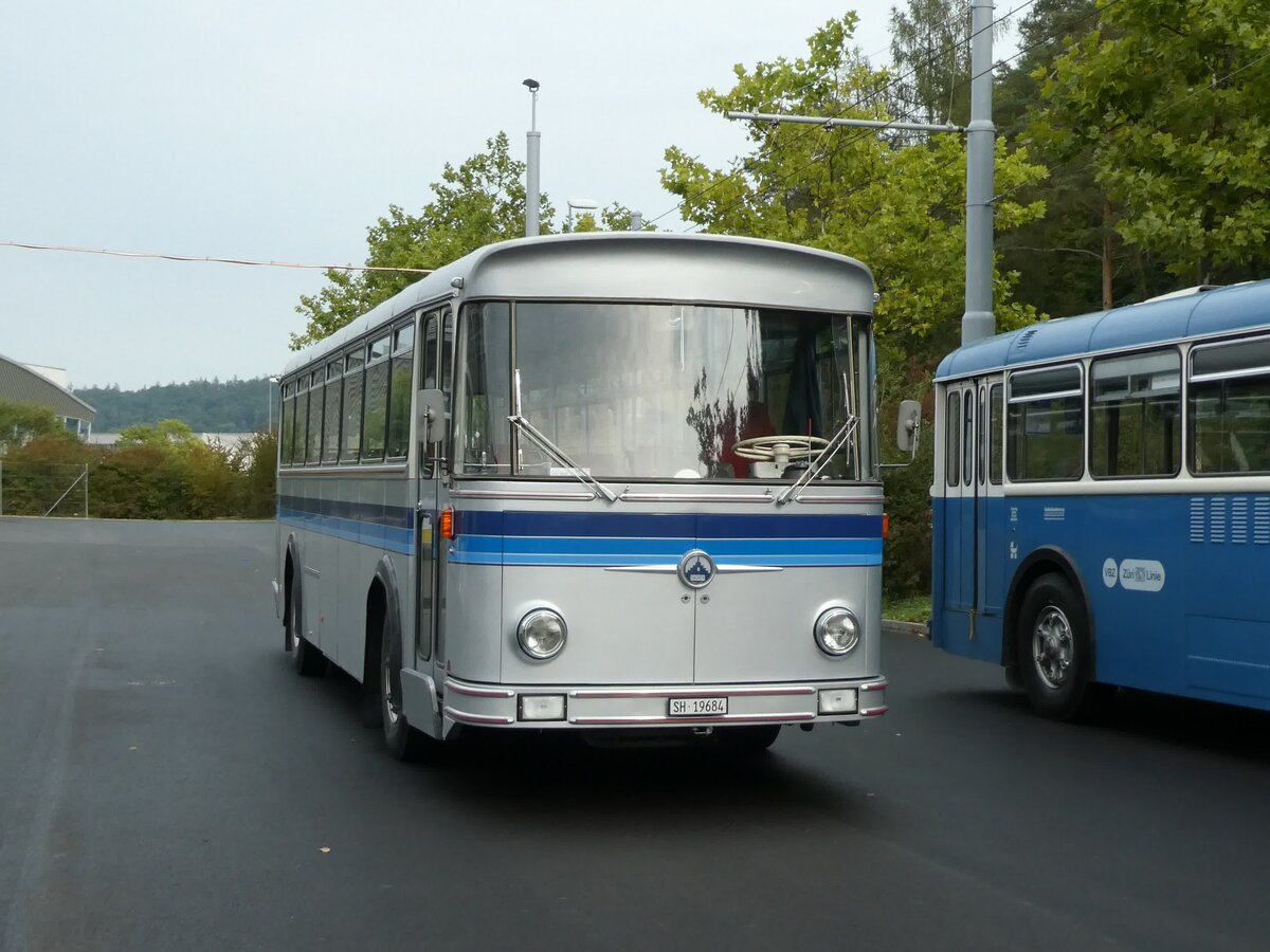 (228'388) - Borer, Neuhausen - SH 19'684 - Saurer/T�scher (ex Sch�ttler, D-K�ln; ex Braun, D-M�nster; ex Schmid, Hemishofen; ex Br�tsch, B�ttenhard; ex ASS Schleitheim Nr. 8) am 26. September 2021 in Schaffhausen, Depot VBSH
