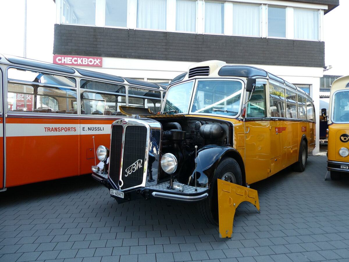 (228'559) - R�egg, R�ti - SG 45'977 - FBW/FHS (ex Kantonspolizei, Bern; ex P 23'180; ex P 2216) am 2. Oktober 2021 in N�fels, FBW-Museum