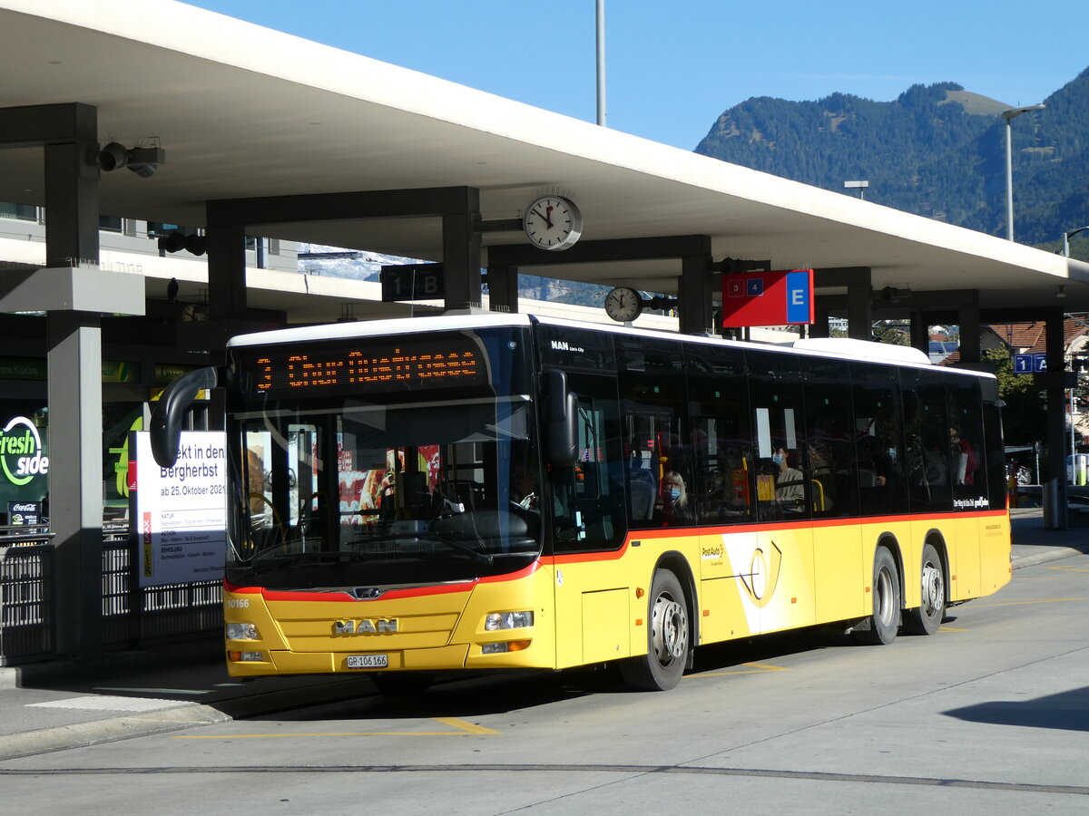 (229'252) - D�nser, Trimmis - GR 106'166 - MAN am 15. Oktober 2021 beim Bahnhof Chur
