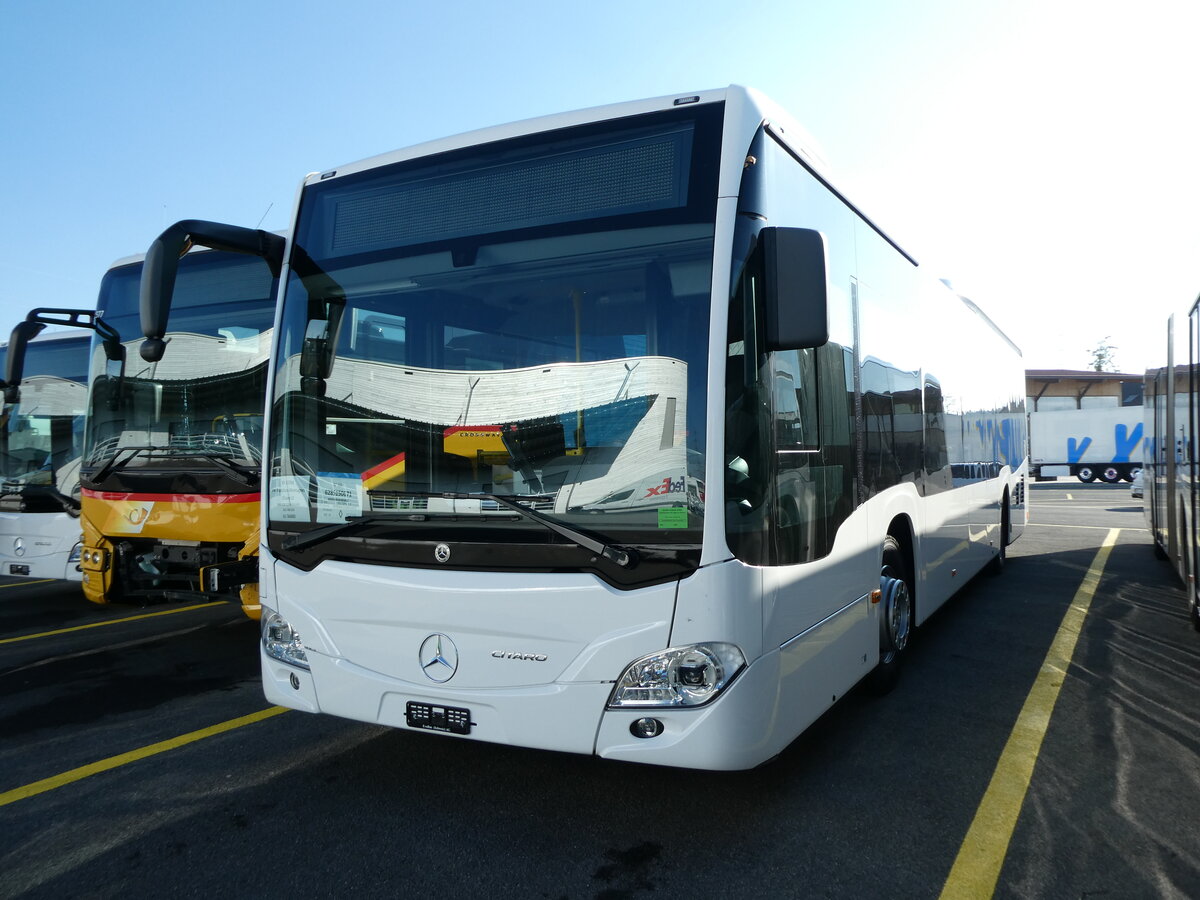 (229'359) - TSPG Saignel�gier - PID 11'768 - Mercedes am 16. Oktober 2021 in Kerzers, Interbus