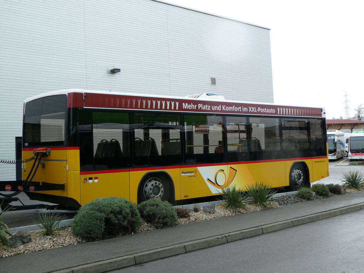 (231'006) - PostAuto Bern - BE 193'594 - Lanz+Marti/Hess Personenanh�nger (ex Klopfstein, Laupen) am 28. November 2021 in Kerzers, Interbus