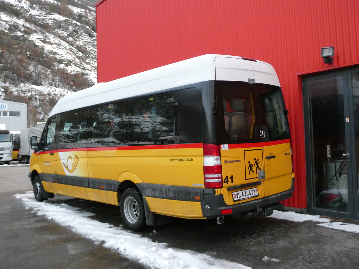 (231'199) - PostAuto Wallis - Nr. 41/VS 476'472 - Mercedes (ex TRD, Savi�se) am 12. Dezember 2021 in Saxon, Garage Visa