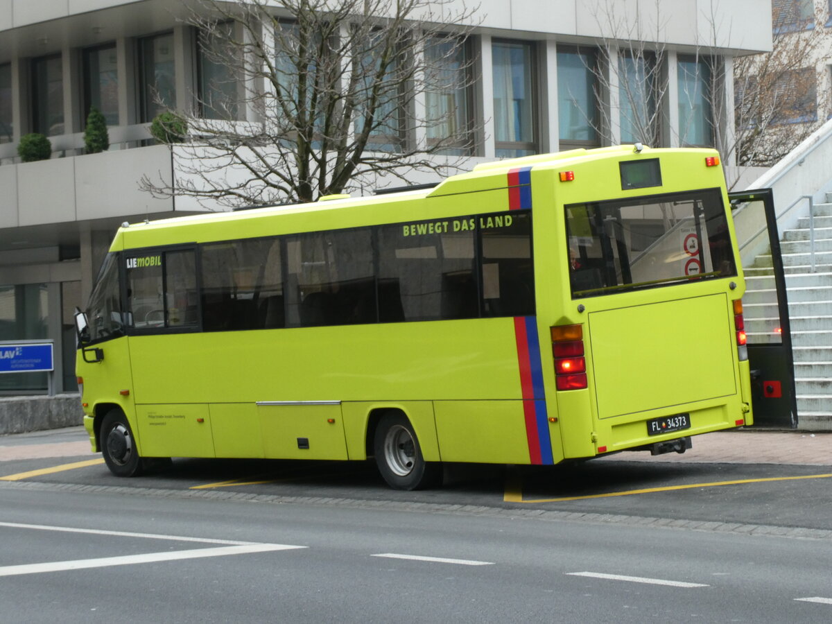 (231'323) - Sch�dler, Triesenberg - FL 34'373 - Mercedes/Kowex am 15. Dezember 2021 in Vaduz, Post