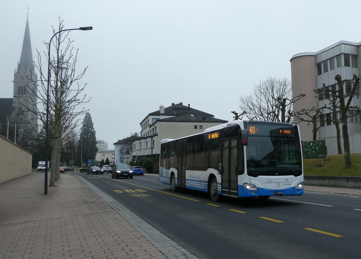 (231'333) - Sch�dler, Triesenberg (RTB 60) - FL 36'799 - Mercedes am 15. Dezember 2021 in Vaduz, Post