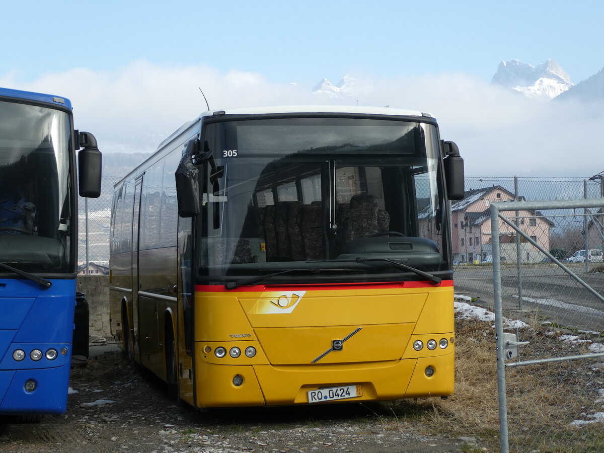 (231'465) - Ev�quoz, Erde - RO 0424 - Volvo am 18. Dezember 2021 in Massongex, Rte. Du Chablais